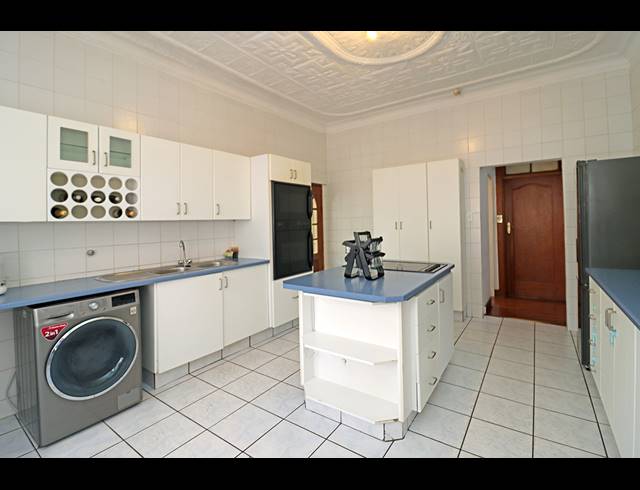 3 BEDROOM HOUSE FOR SALE IN KENSINGTON